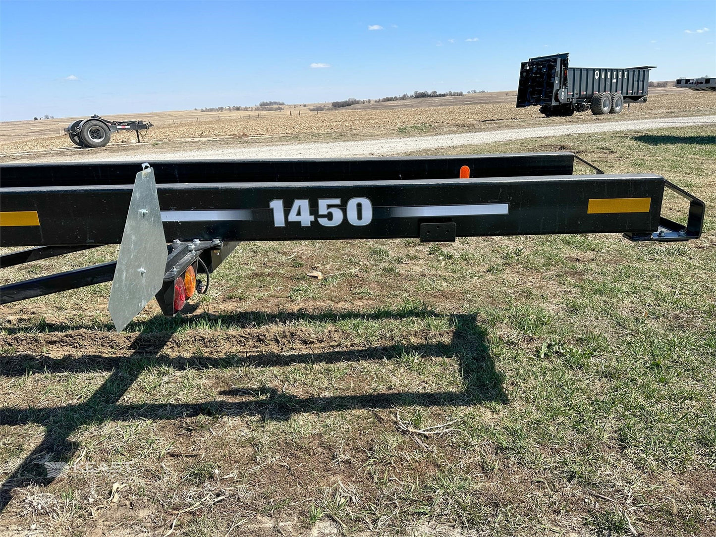 Farm King Round Bale Carrier | Model 1450 | Horsepower 60 HP | Maximum Speed 20 Mph | For Tractors