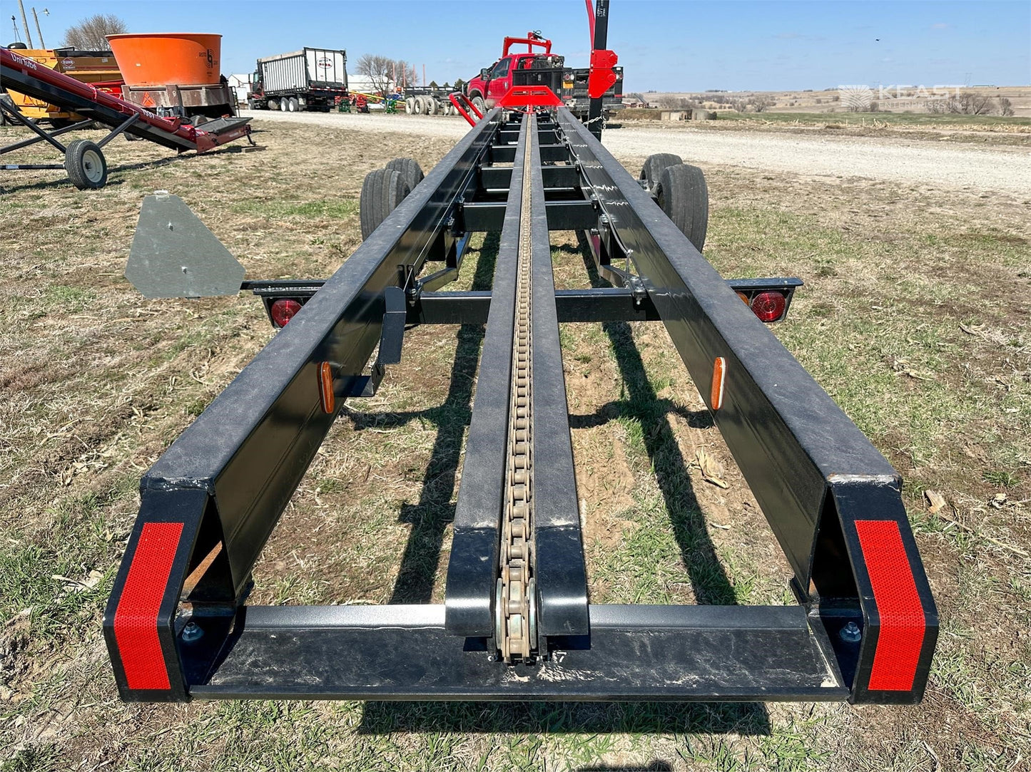 Farm King Round Bale Carrier | Model 1450 | Horsepower 60 HP | Maximum Speed 20 Mph | For Tractors