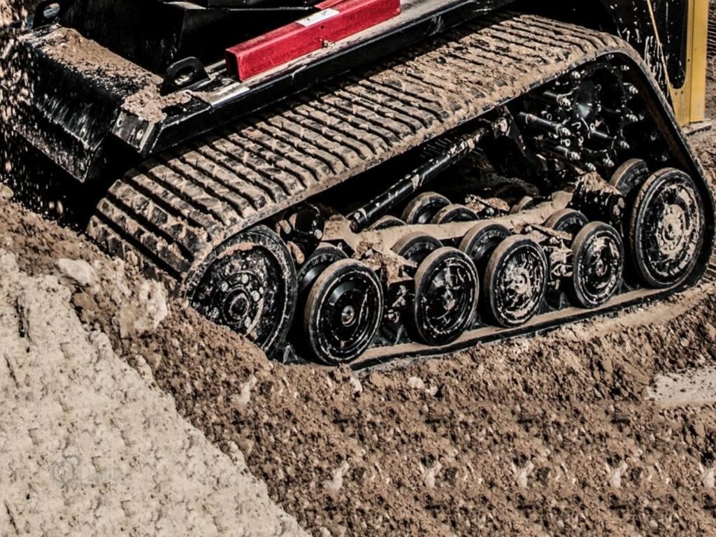 ASV Posi-Track Compact Track Loader | Model VT70HO MAX | Width 66" | Hydraulic Flow Rate 27.9 GPM