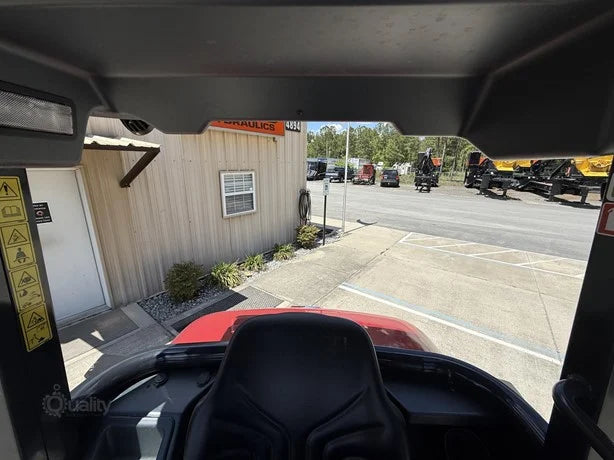 Yanmar Wheel Loader | 2025 Model V7 | 0.92 cu yd Bucket | 16.6 GPM | 47 HP | For Compact Applications