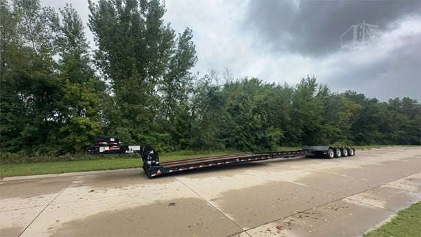 XL Specialized | 110HDE Extendable Lowboy Trailer | 53' Length | 110,000 lbs Capacity | 102" Width | For Extreme Heavy-Haul Transport