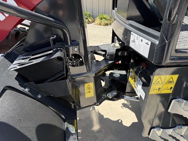 Yanmar Wheel Loader | 2025 Model V7 | 0.92 cu yd Bucket | 16.6 GPM | 47 HP | For Compact Applications