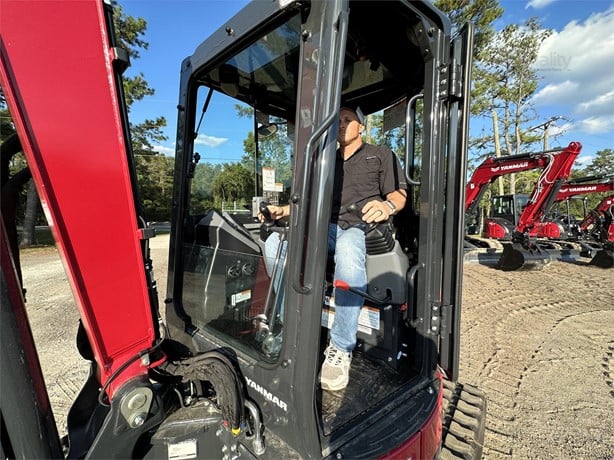 Yanmar Mini Excavator | 2024 Model VIO35-6A | 24" Bucket | 11 ft Dig Depth | 24.4 HP | For Compact Excavation