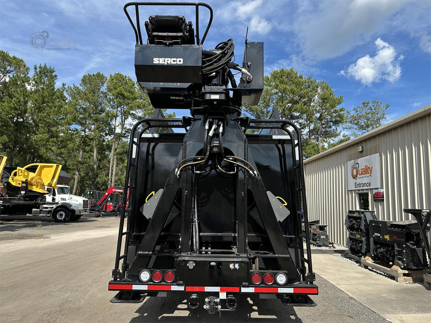Sterling Grapple Truck | 2007 Model LT-9500 | Horsepower 450 HP | USED