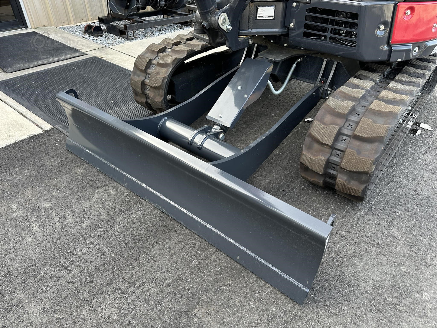 Yanmar Mini Excavator | 2024 Model SV40 | Machine Size 12,000 lbs | Fuel Capacity 14.8 Gallons
