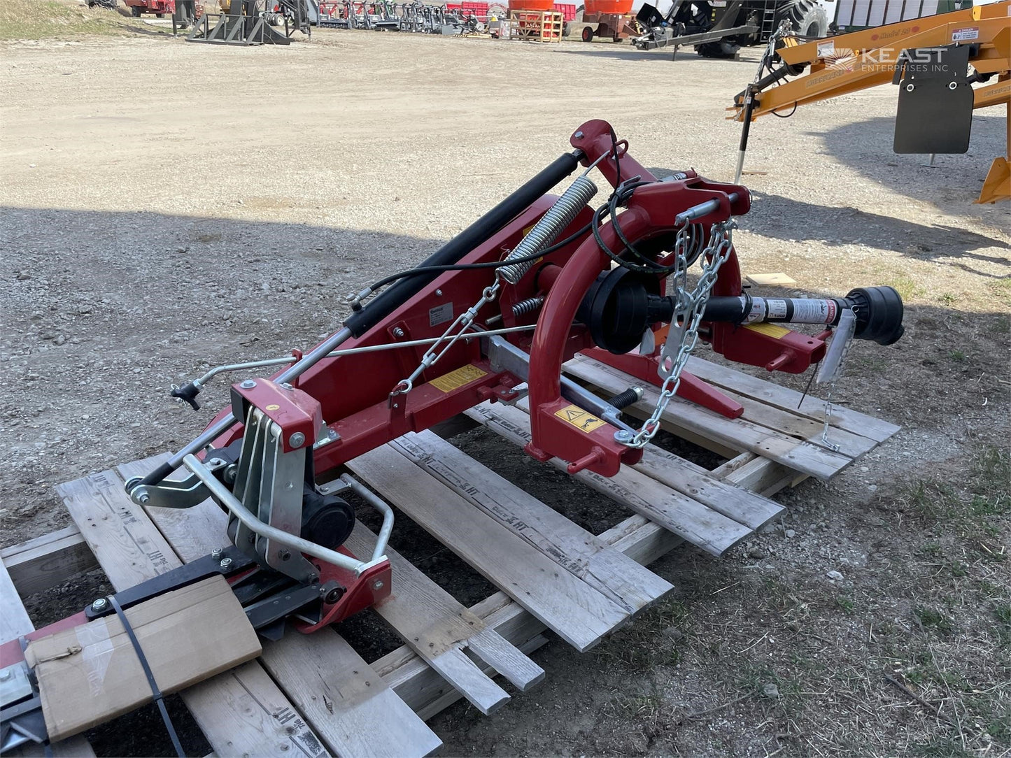 Farm King Hay and Forage Equipment | Model BFS-270H | Working Width 9' | Operating Range 90° To 45° | For Tractors