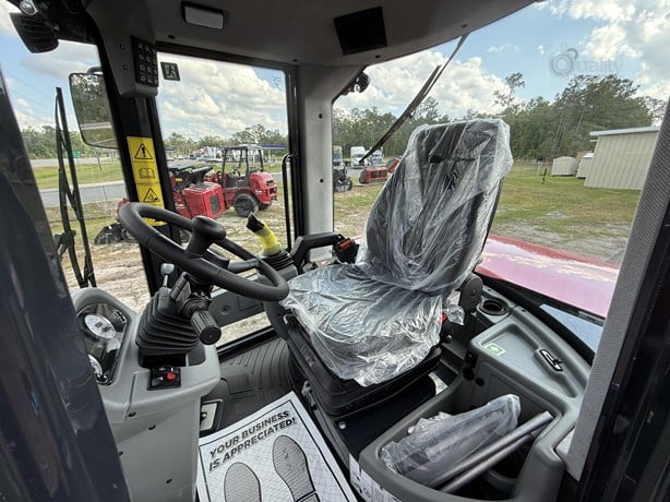 Yanmar Wheel Loader | 2025 Model V8 | 1 cu yd Bucket | 17 GPM | 62 HP | For Compact Applications