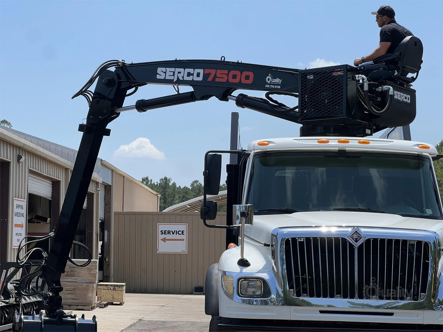 2023 SERCO Truck Log Loader | Model 7500 | Boom Reach 25' Ft | Hydraulic Flow Rate 30 GPM | For Heavy-Duty Material Handling
