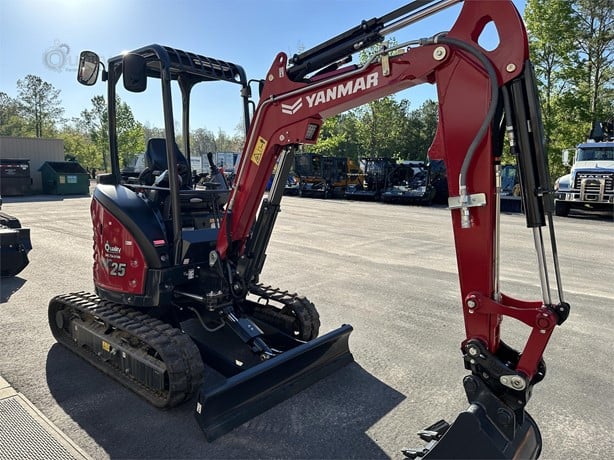 Yanmar Mini Excavator | 2024 Model VIO25-6B | 18" Bucket | 10 ft Dig Depth | 20 HP | For Compact Excavation