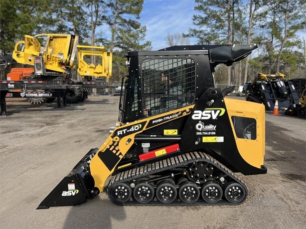 ASV Skid Steer With 48" Bucket | 2025 Model POSI-TRACK RT40 | 13.3 GPM | 38.2 HP | For Compact Equipment Applications
