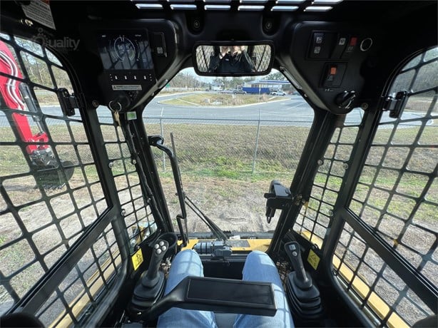 ASV Skid Steer With 48" Bucket | 2025 Model POSI-TRACK RT40 | 13.3 GPM | 38.2 HP | For Compact Equipment Applications