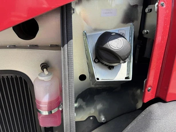 Yanmar Wheel Loader | 2025 Model V7 | 0.92 cu yd Bucket | 16.6 GPM | 47 HP | For Compact Applications