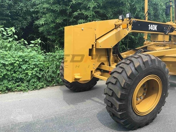 Bedrock Attachments Push Block | Model MP05 | Width: 20.4" | Weight: 0.79 Ton | For John Deere Motor Grader