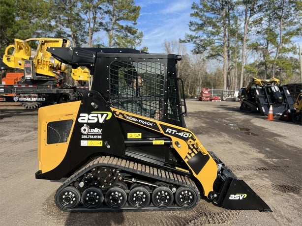 ASV Skid Steer With 48" Bucket | 2025 Model POSI-TRACK RT40 | 13.3 GPM | 38.2 HP | For Compact Equipment Applications