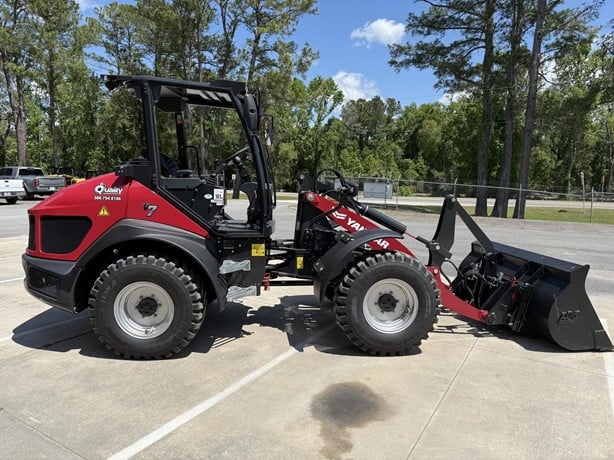 Yanmar Wheel Loader | 2025 Model V7 | 0.92 cu yd Bucket | 16.6 GPM | 47 HP | For Compact Applications