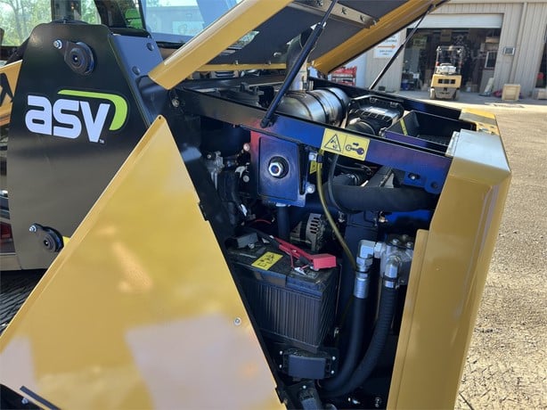 ASV Track Skid Steer With 72" Dirt Bucket | 2025 Model POSI-TRACK RT75 MAX | 74 HP | 22.6 GPM