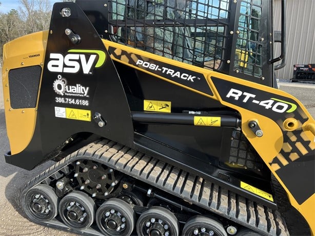 ASV Skid Steer With 48" Bucket | 2025 Model POSI-TRACK RT40 | 13.3 GPM | 38.2 HP | For Compact Equipment Applications