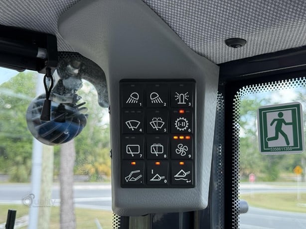 Yanmar Wheel Loader | 2025 Model V8 | 1 cu yd Bucket | 17 GPM | 62 HP | For Compact Applications