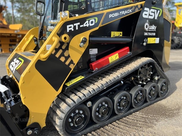 ASV Skid Steer With 48" Bucket | 2025 Model POSI-TRACK RT40 | 13.3 GPM | 38.2 HP | For Compact Equipment Applications
