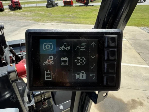 Yanmar Wheel Loader | 2025 Model V7 | 0.92 cu yd Bucket | 16.6 GPM | 47 HP | For Compact Applications