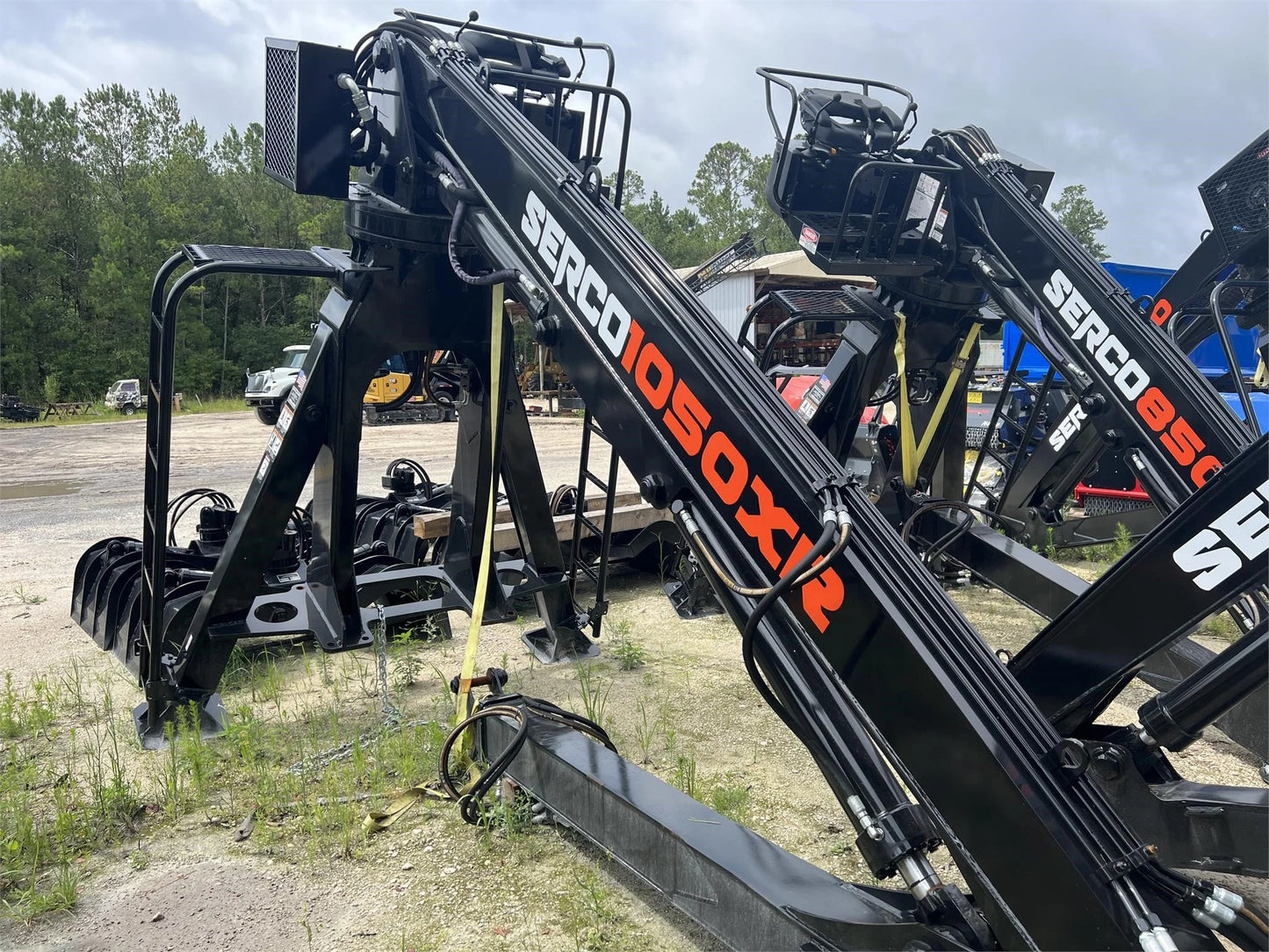 SERCO Trailer Log Loader | 2023 Model 1050XR | Boom Reach 29' Ft | Hydraulic Flow Rate 30 GPM | For Heavy-Duty Material Handling