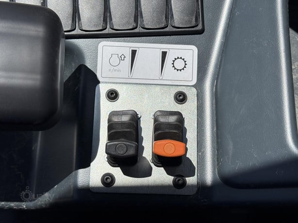 Yanmar Wheel Loader | 2025 Model V7 | 0.92 cu yd Bucket | 16.6 GPM | 47 HP | For Compact Applications