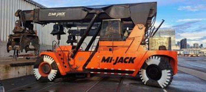 Terminalift Fantuzzi Electric Container Reach Stacker