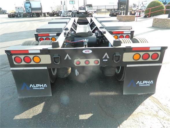 Alpha Hydraulic Detachable Gooseneck (HDG) Trailer | HD 110HDG-SF | Overall Length 53' | Width 10' | Total Capacity 55 Tons