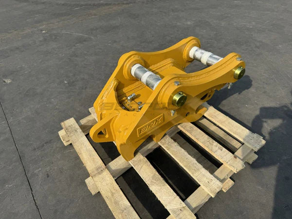 Bedrock Attachments Quick Coupler | Model BEQ-A | Width 16.5" | Pin Size 65mm | Machine Size 10-15 Tons | For Excavator