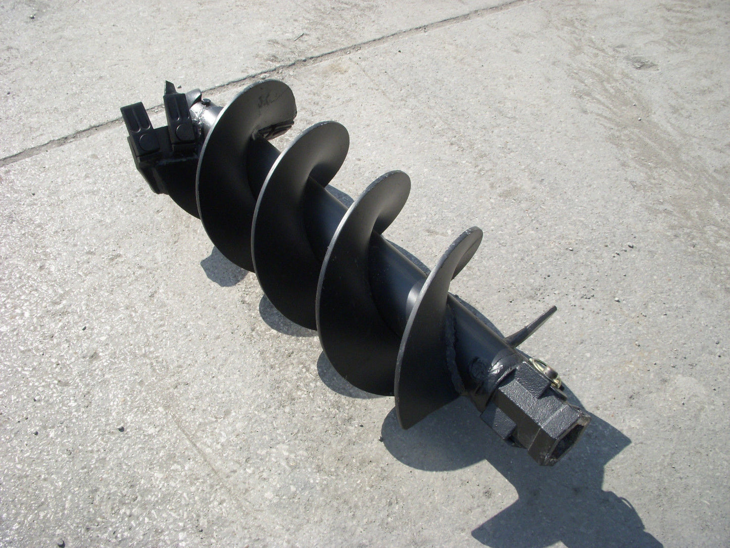 Lowe | Auger Bit | Tree & Shrub Rock RSQ-T Series | SQ, SP & CP Tooth Styles | Sizes 18" To 36" | 50" Length | 2" HEX & 2-9/16" Round Drive | For Skid Steer Auger Attachment