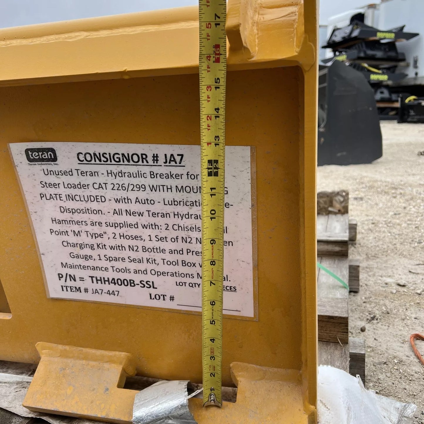 TERAN THH400B Hydraulic Breaker – KOMATSU PC40/45/50, Excavator Attach