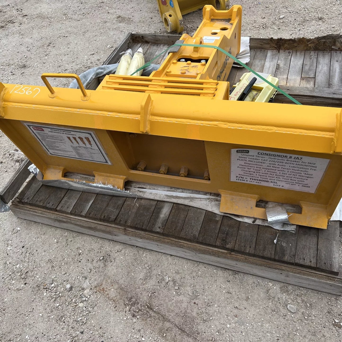 TERAN THH400B Hydraulic Breaker – KOMATSU PC40/45/50, Excavator Attach