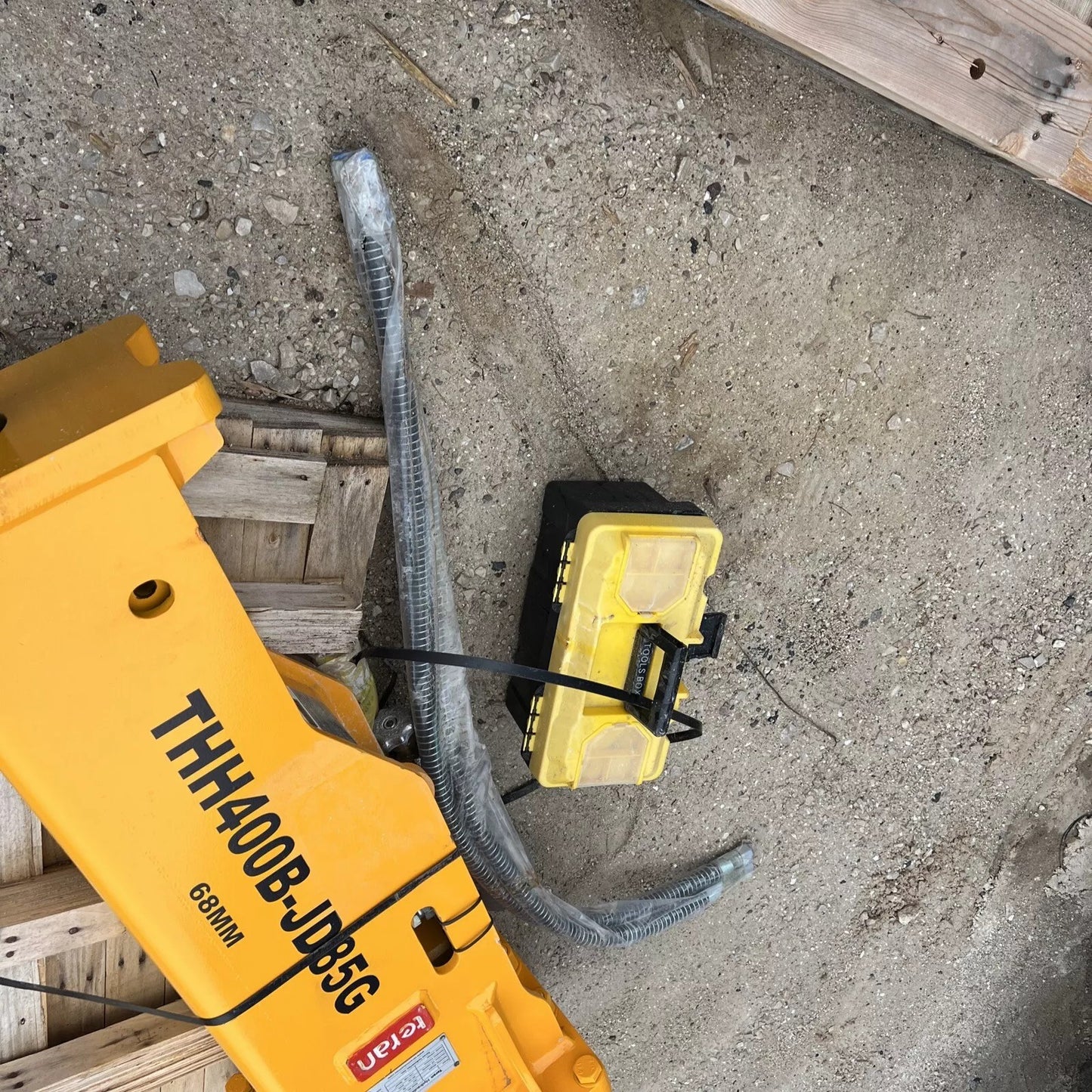 TERAN THH400B HYDRAULIC BREAKER – JD 85G, EXCAVATOR ATTACH