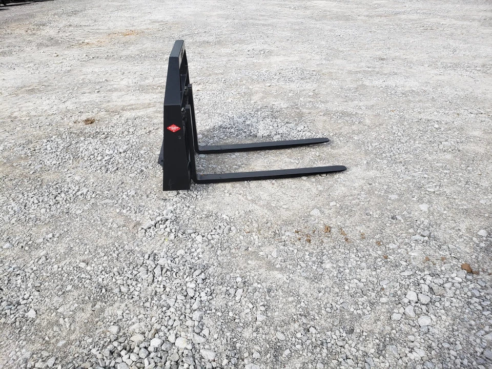 Top Dog Attachments Toro Dingo Pallet Forks | Width 36" | Weight 180 lbs | Load Capacity 2,200 lbs | Oil Flow Range 8 to 12 GPM | For Mini Skid Steer