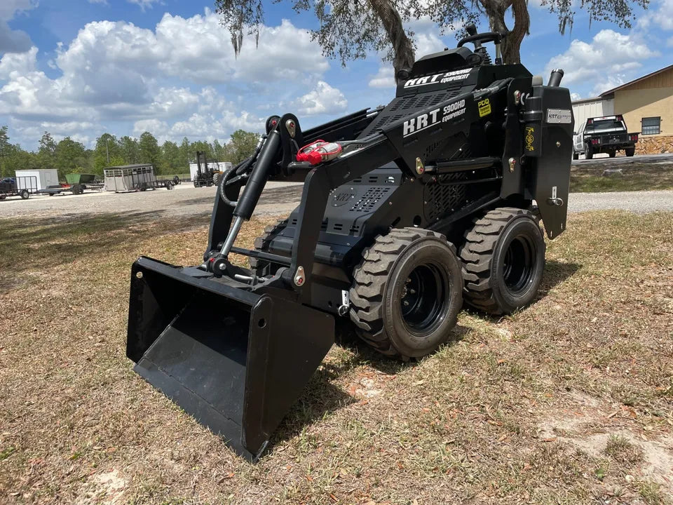 KRT Equipment Compact Track Loader | Model S 900 HD | Capacity 1,102 lbs | 25 HP | For Mini Skid Steer