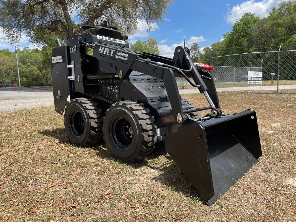 KRT Equipment Compact Track Loader | Model S 900 HD | Capacity 1,102 lbs | 25 HP | For Mini Skid Steer
