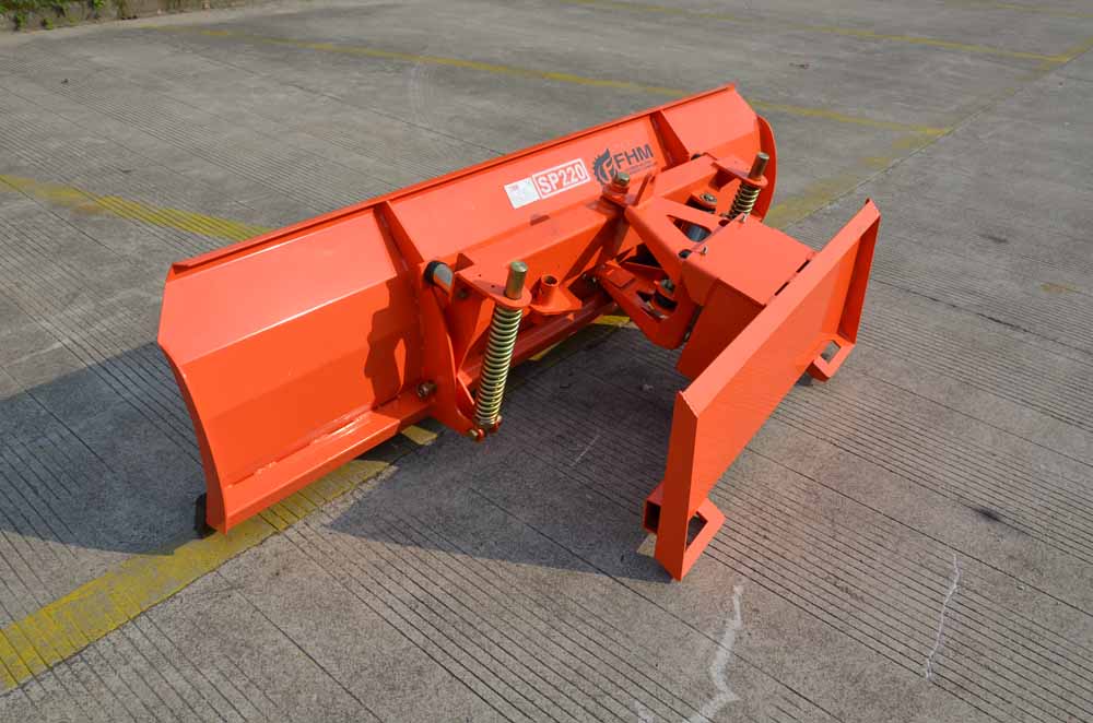 Farmer Helper | Snow Blade | Model FH-SBE240 | Width 98.4" | Hydraulic Angle 30° | Reinforced Rubber Edge | Hydraulic Flow 18 To 25 GPM | For Skid Steers & Tractors