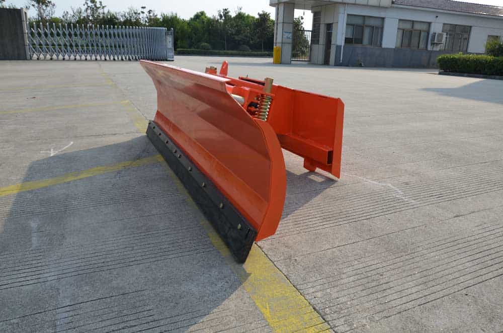 Farmer Helper | Snow Blade | Model FH-SBE240 | Width 98.4" | Hydraulic Angle 30° | Reinforced Rubber Edge | Hydraulic Flow 18 To 25 GPM | For Skid Steers & Tractors