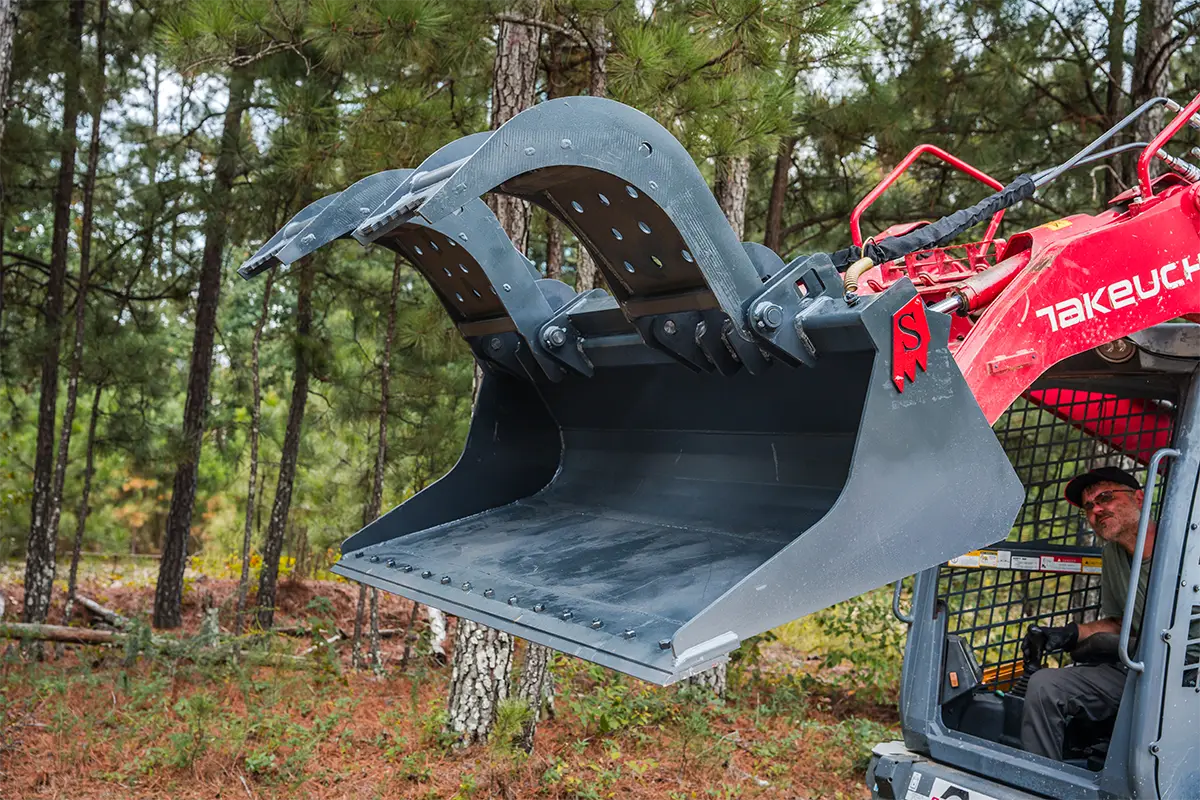 Solesbee’s | Bucket Grapple | Models SBG Series | Widths 72" & 84" Inches | Hydraulic Flow 15–25 GPM | For Skid Steer Loaders