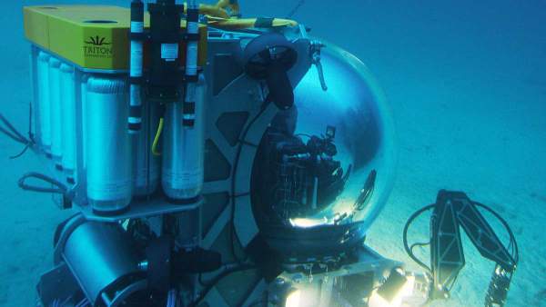 TRITON SUBMARINES TRITON 3300/1 MINIMUM DISPLACEMENT SUBMERSIBLES