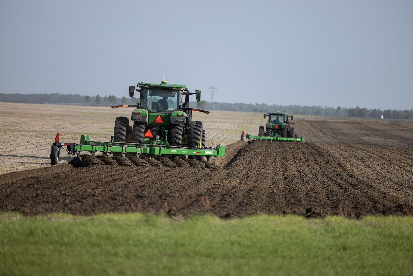Harrell Ag | On-Land Switch Plow 6710 HD | 10-Bottom | Working Width 17 Feet Per Pass | HorsePower 325 to 600+ HP | For Tractors