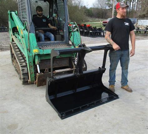Top Dog Attachments RC30 Dirt Bucket | Compact Excavation | Width 48” | Weight 290 lbs | Oil Flow Range 8-12 GPM | For Skid Steer