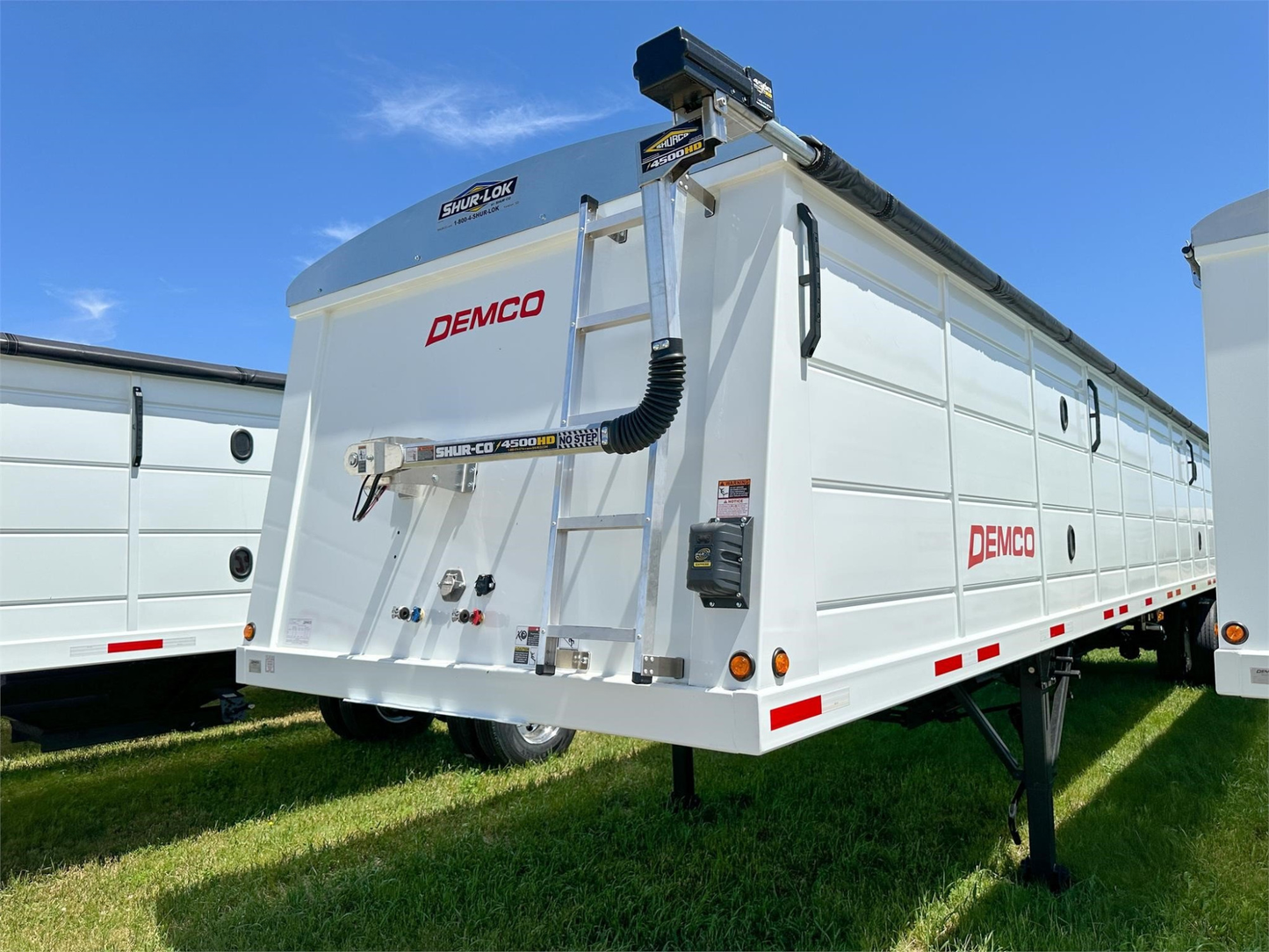 Demco | Steel Hopper Bottom Trailers | Length 40' ft | Weight 11,000 Lbs | King Pin Setting 18" | Horsepower 260+ HP | For Tractors