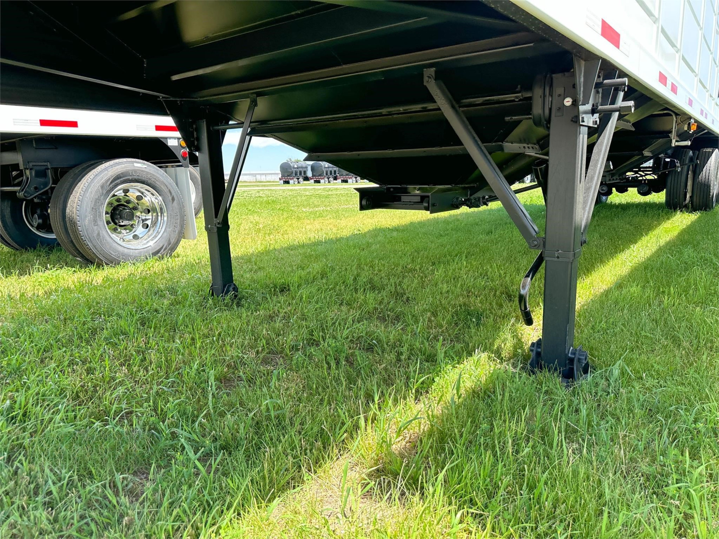 Demco | Steel Hopper Bottom Trailers | Length 40' ft | Weight 11,000 Lbs | King Pin Setting 18" | Horsepower 260+ HP | For Tractors