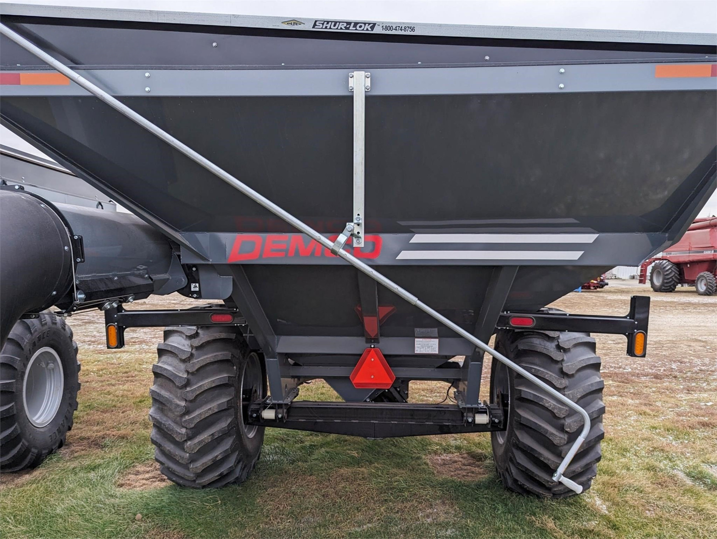 Demco Single Auger Grain Cart | Model 850 | Width 120" | Horsepower 175+ HP | Hub Size 10 Bolt | For Tractors