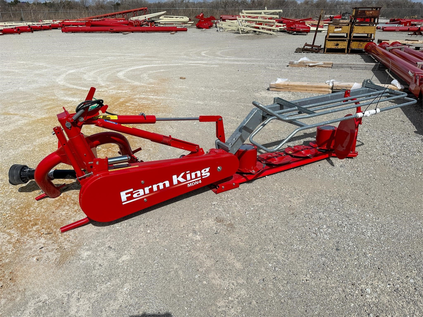 Farm King Disc Mowers | Model MDN-4 | Working width 5' 5" | Weight 903 Lbs | Horsepower 35 HP | For Tractors