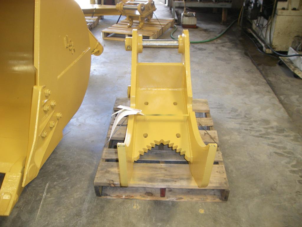 IS Attachment Tree Stumper & Rake | Machine Class 12 To 19.5 Tons | Stumper Weight 1450 Lbs | For Excavators