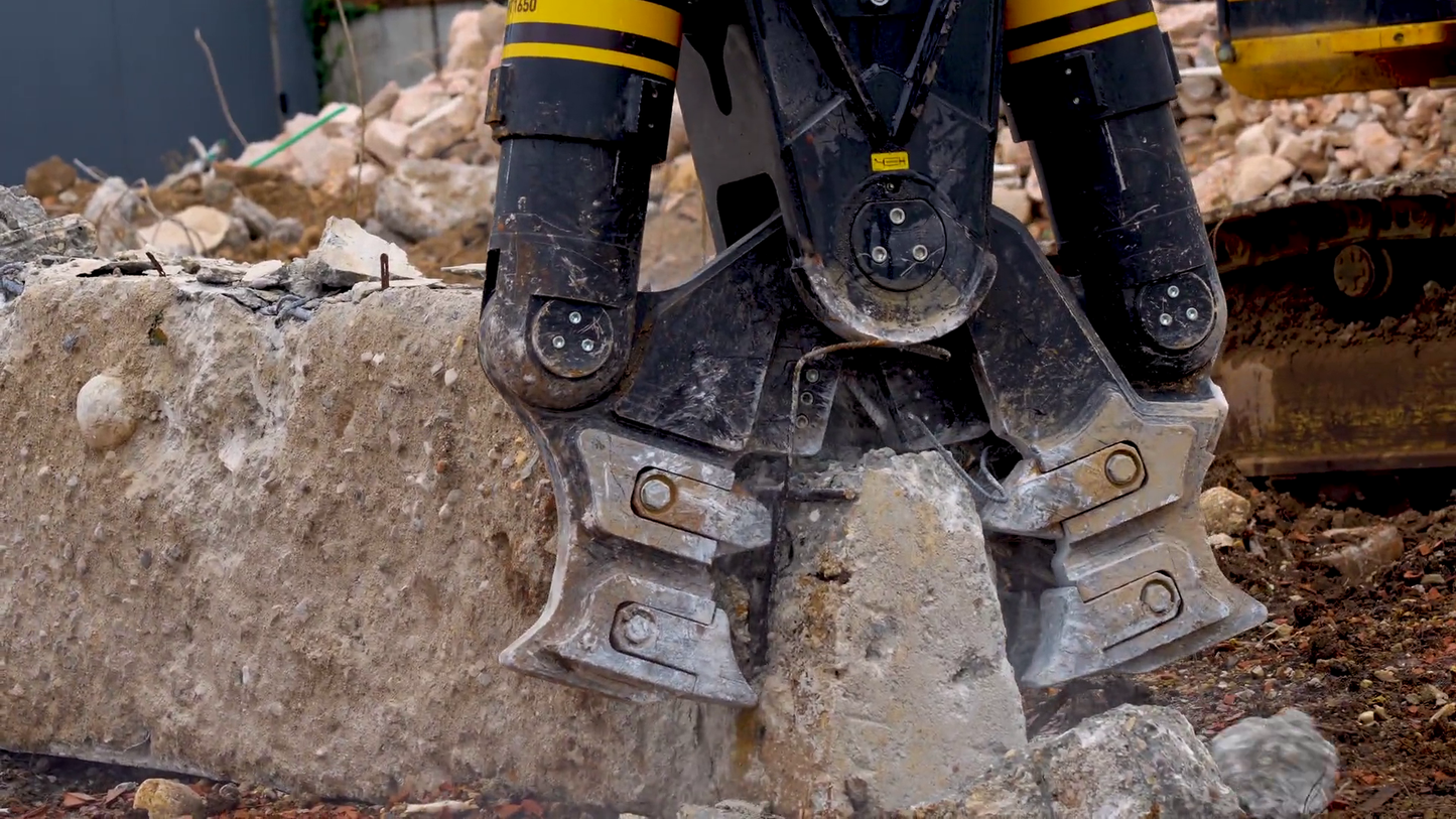 MB Crusher Demolition Pulverizer | Model MB-P160 | Width 12.2" | Machine Size 1.7-3.3 Tons | For Excavators