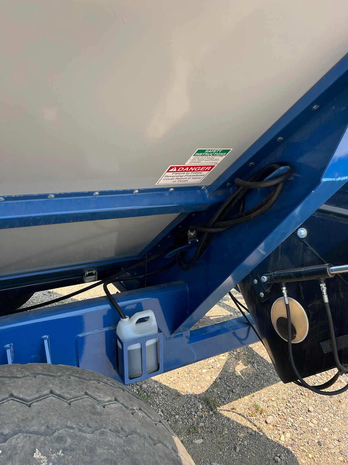 Walkbout Mother Bins 4000+ Eastern Grey and 6000+ Big Red | For Tractor