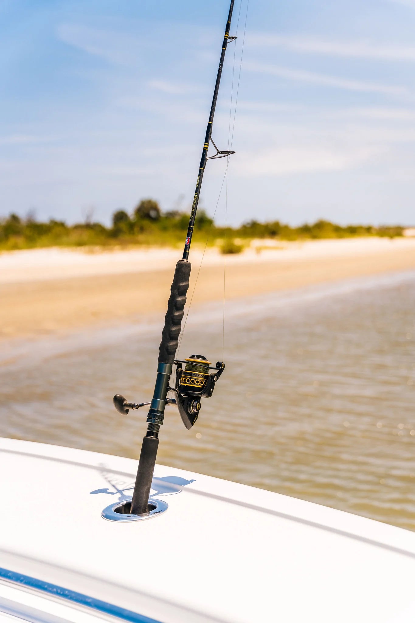 Gemlux | Screwless Cup and Rod Holder | Model 0°, 15° & 30° Angle Options | 3.375" Cutout | Weight 3.68 To 3.91 lb | Stainless Steel | For Boats & Marine Fishing Applications